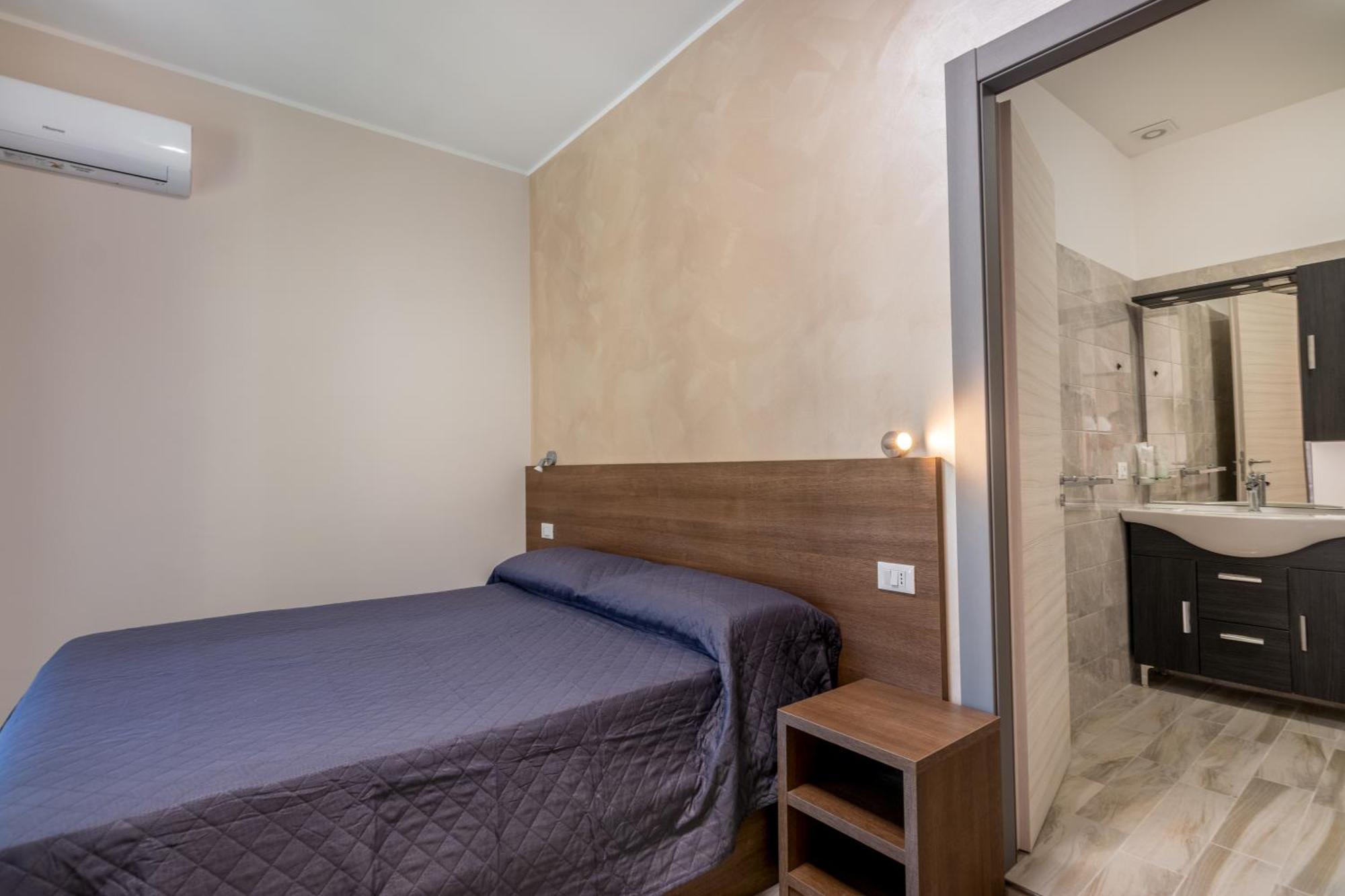 Hotel Ristorante La Mimosa Lamezia Terme Extérieur photo