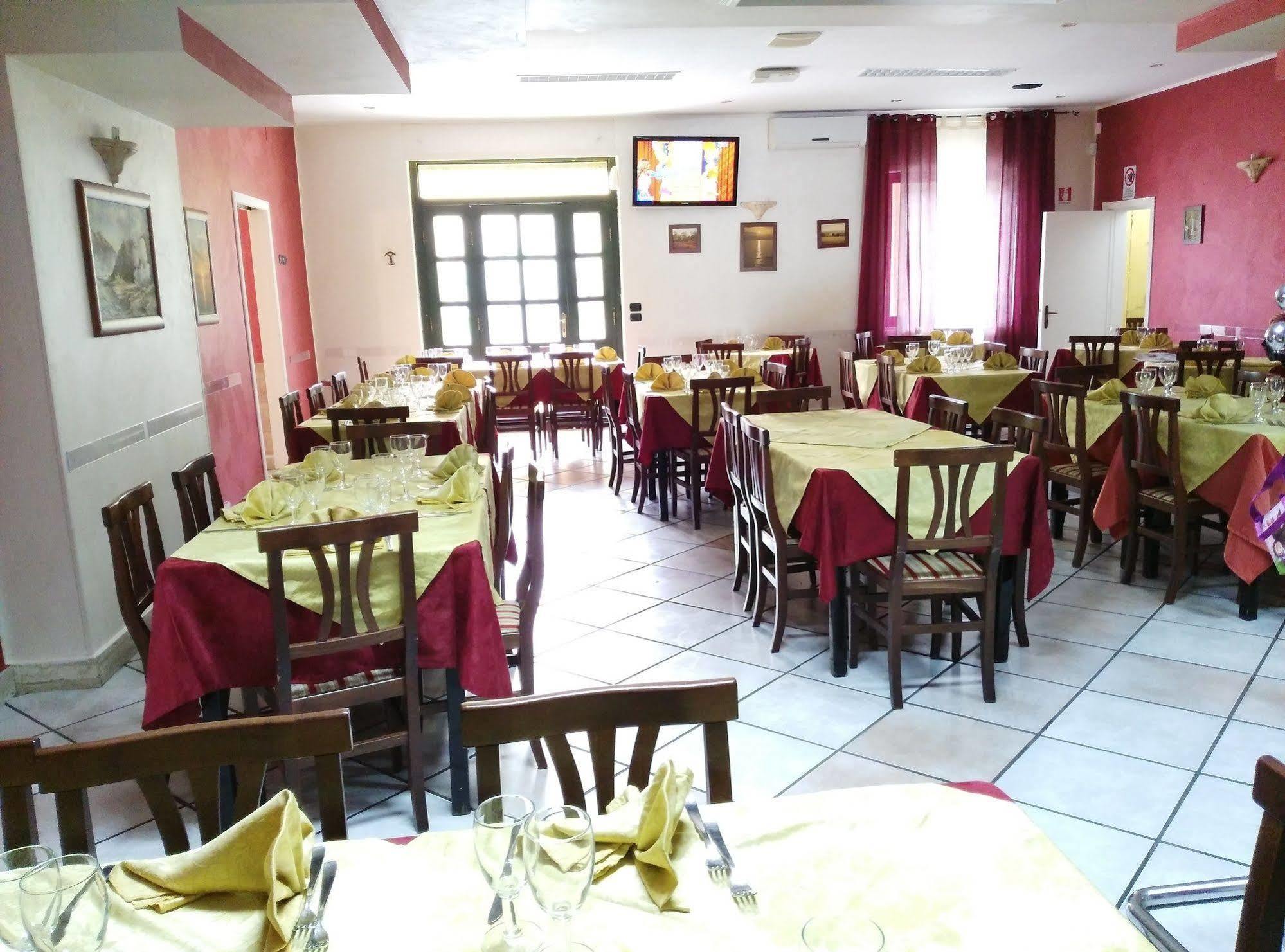 Hotel Ristorante La Mimosa Lamezia Terme Extérieur photo