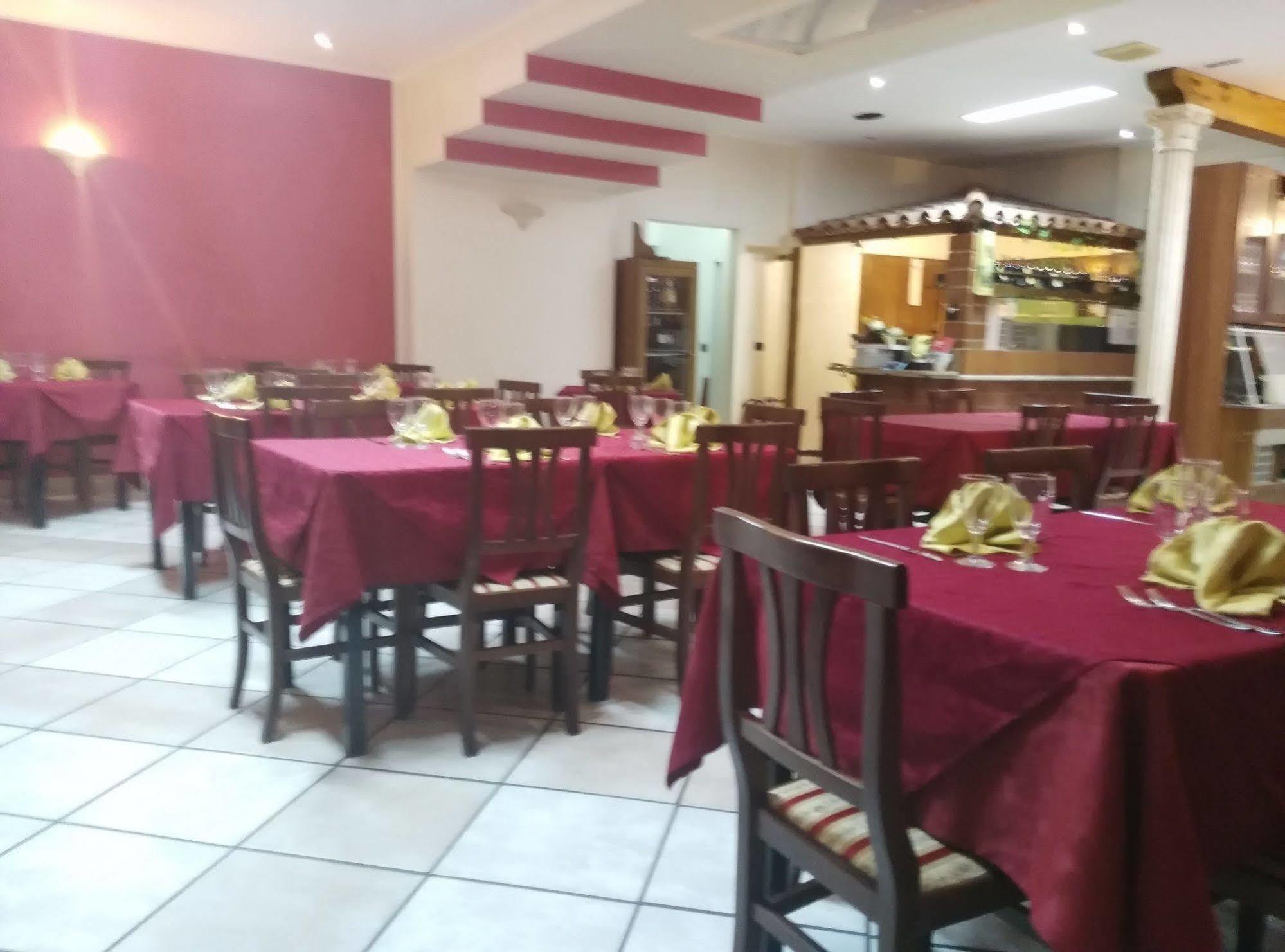 Hotel Ristorante La Mimosa Lamezia Terme Extérieur photo