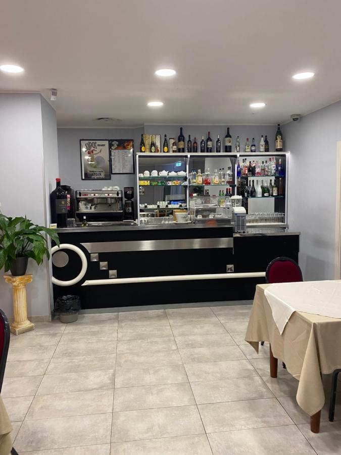 Hotel Ristorante La Mimosa Lamezia Terme Extérieur photo